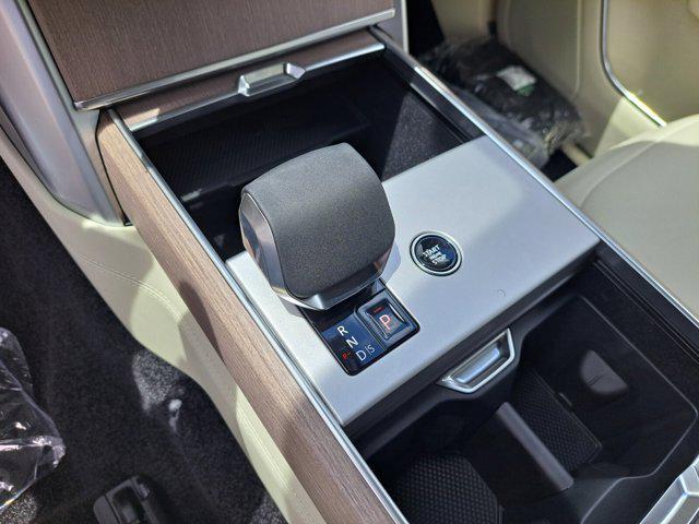 new 2025 Land Rover Range Rover car, priced at $152,095