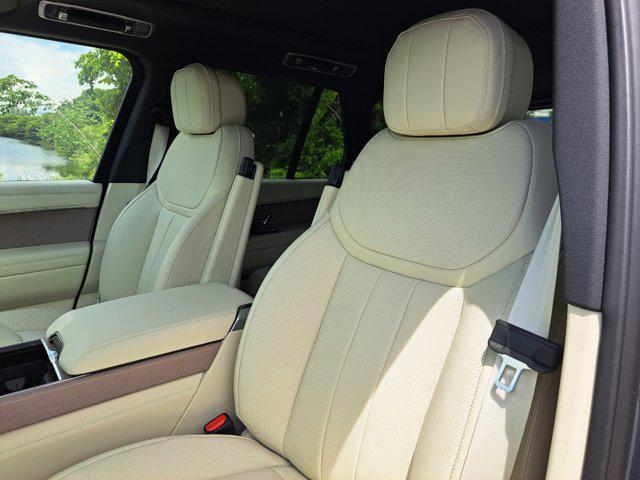 new 2025 Land Rover Range Rover car, priced at $152,095