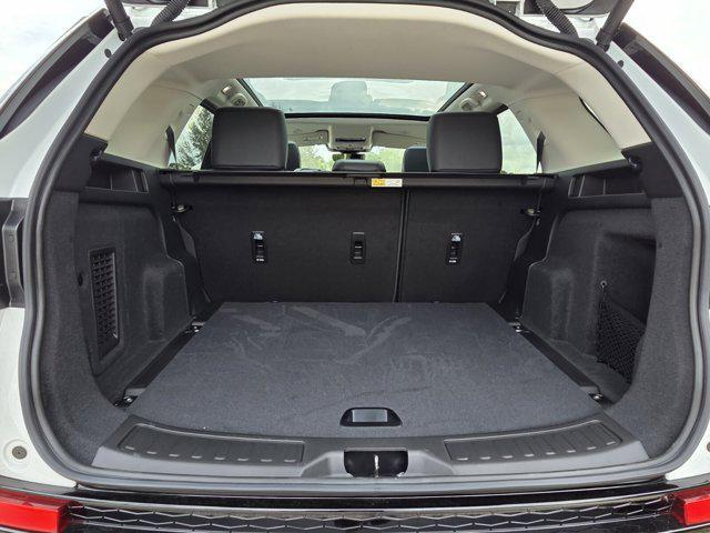 new 2025 Land Rover Discovery Sport car