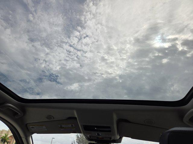 new 2025 Land Rover Discovery Sport car