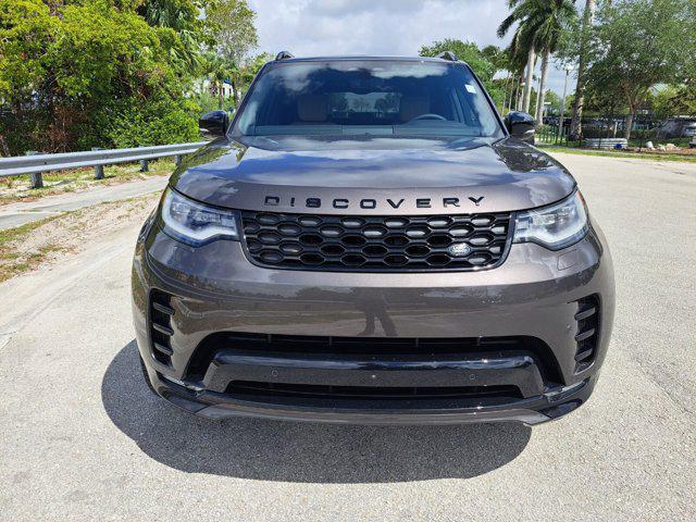 new 2025 Land Rover Discovery car, priced at $80,813