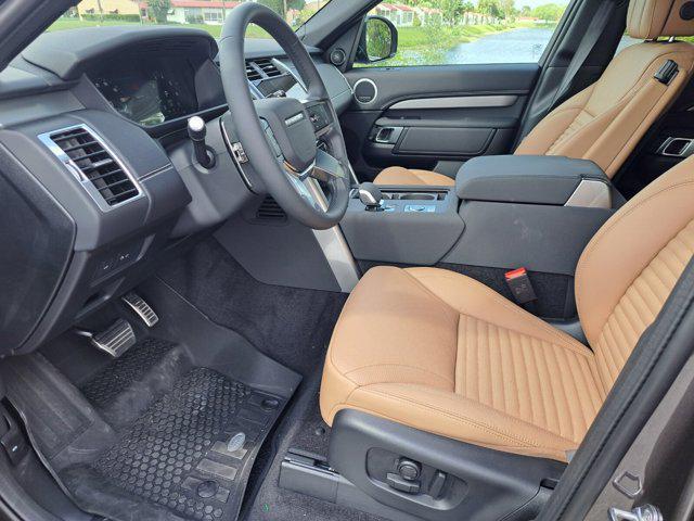 new 2025 Land Rover Discovery car, priced at $80,813