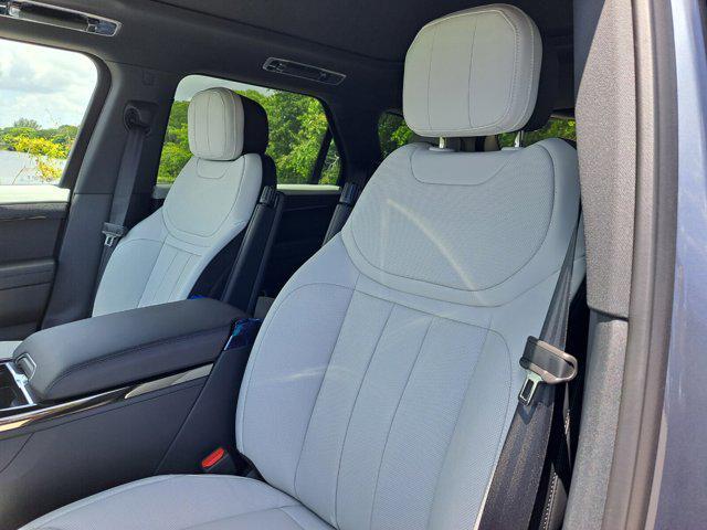 new 2025 Land Rover Range Rover Sport car