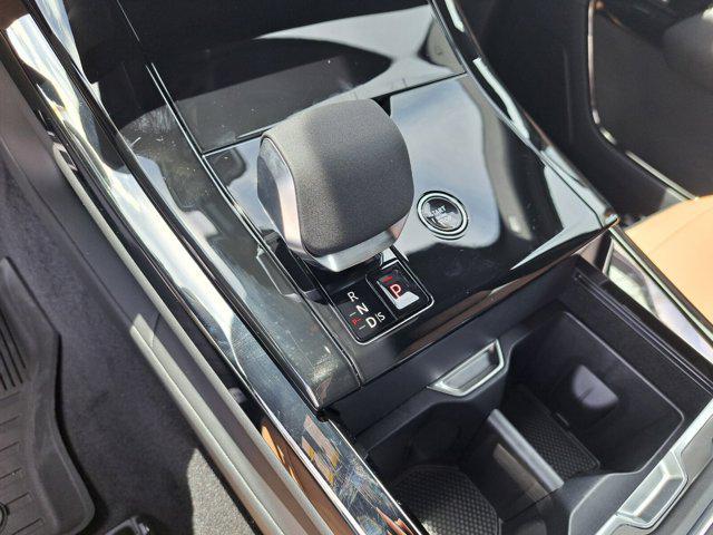 new 2025 Land Rover Range Rover Sport car