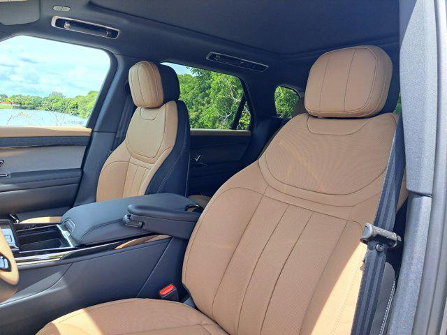 new 2025 Land Rover Range Rover Sport car