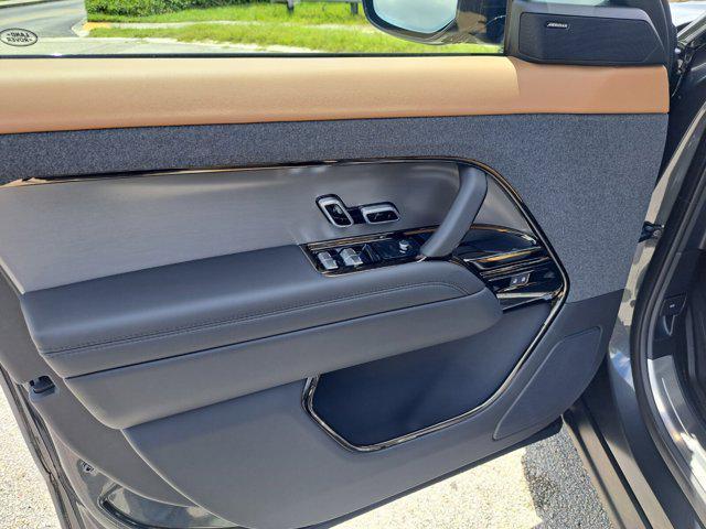 new 2025 Land Rover Range Rover Sport car