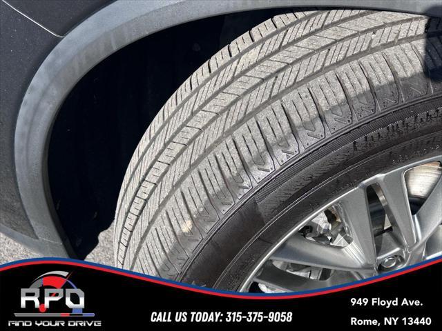 used 2022 Acura MDX car, priced at $39,897