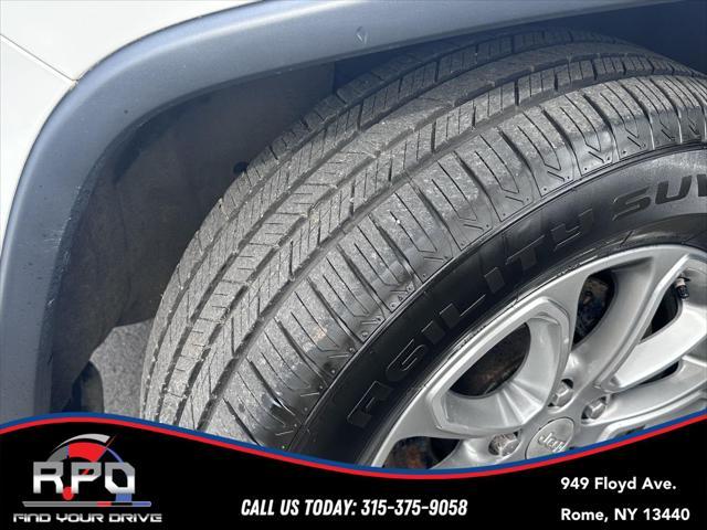 used 2015 Jeep Grand Cherokee car, priced at $7,895
