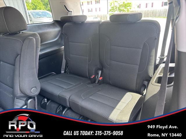 used 2022 GMC Acadia car, priced at $26,896