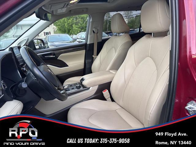 used 2020 Toyota Highlander car, priced at $29,550