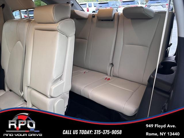 used 2020 Toyota Highlander car, priced at $29,550