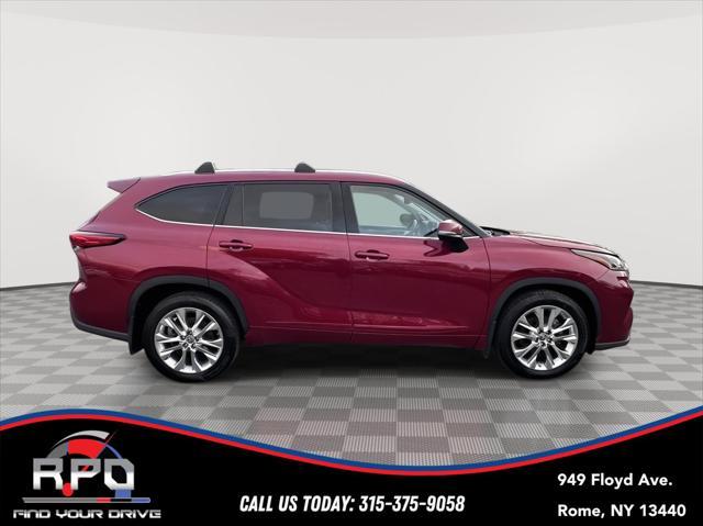 used 2020 Toyota Highlander car, priced at $29,550
