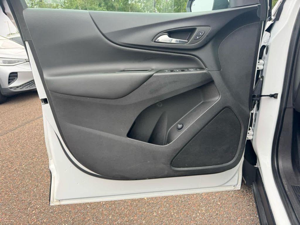 used 2024 Chevrolet Equinox car, priced at $25,000