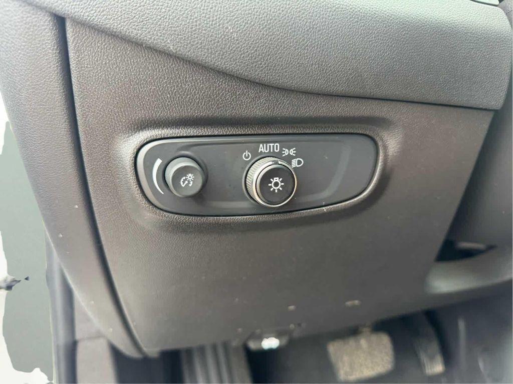 used 2024 Chevrolet Equinox car, priced at $25,000