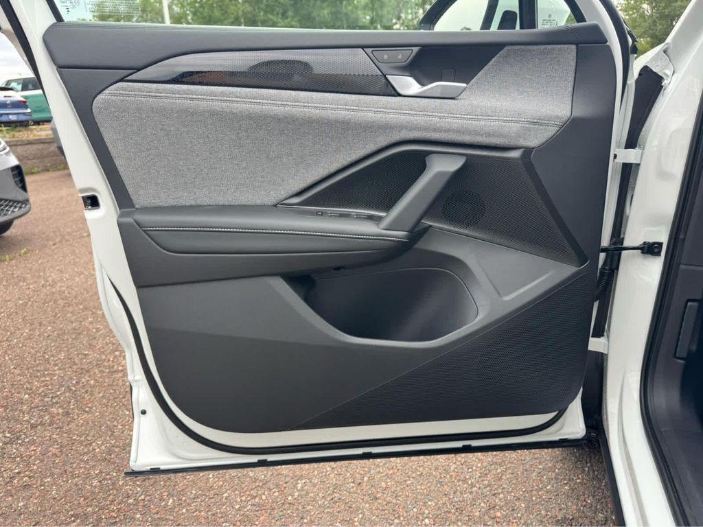 new 2025 Volkswagen Tiguan car, priced at $33,315