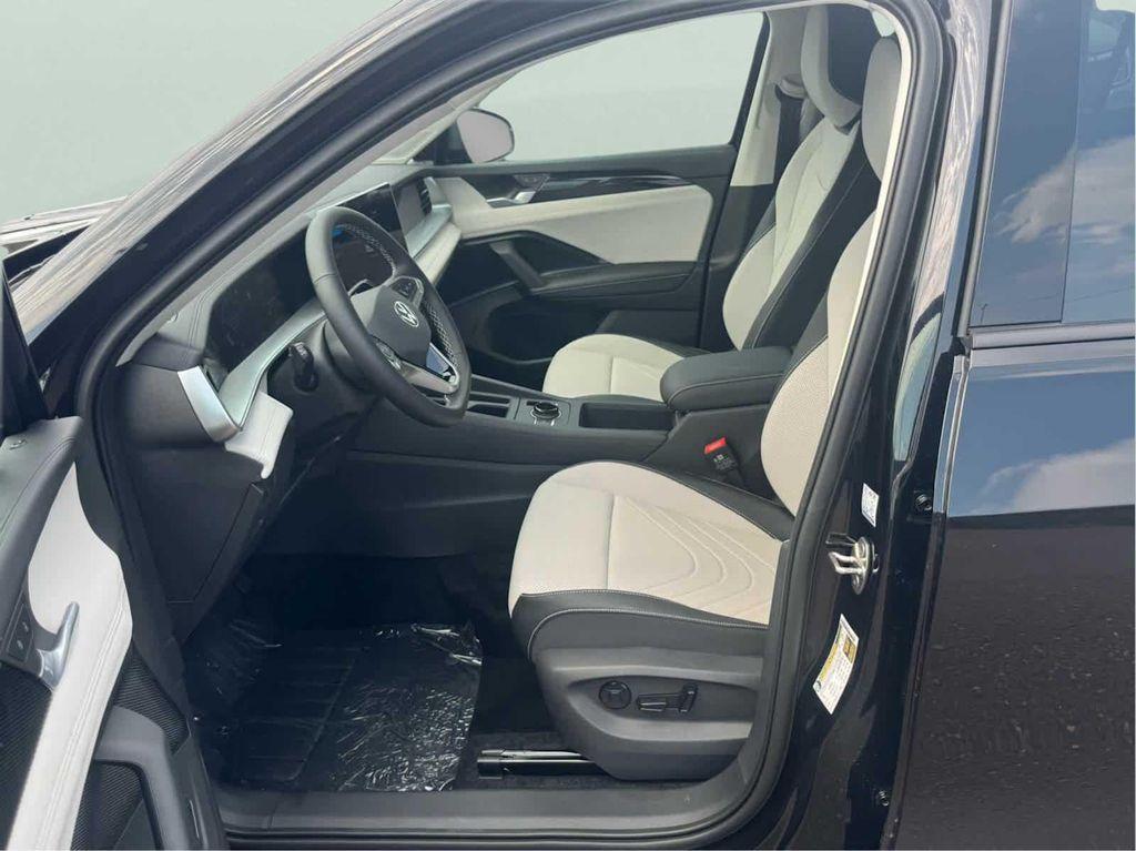 new 2025 Volkswagen Tiguan car, priced at $35,470
