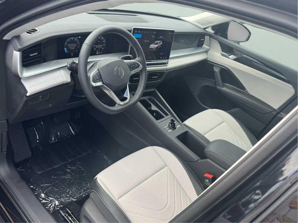 new 2025 Volkswagen Tiguan car, priced at $35,470
