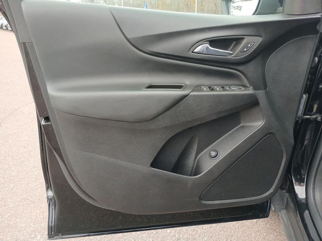 used 2022 Chevrolet Equinox car, priced at $23,999