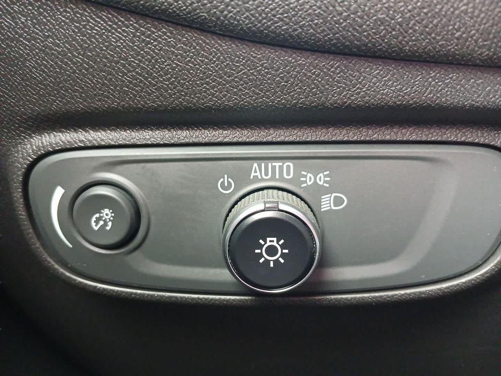 used 2022 Chevrolet Equinox car, priced at $23,999