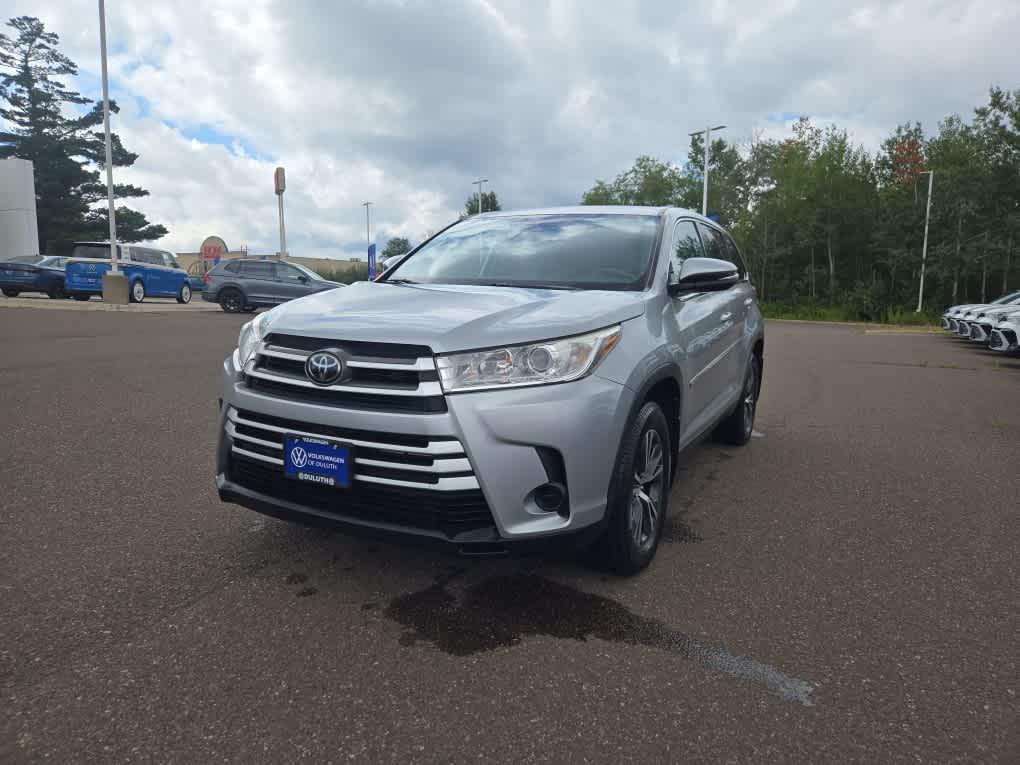 used 2019 Toyota Highlander car, priced at $25,499