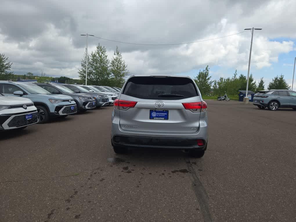 used 2019 Toyota Highlander car, priced at $25,499