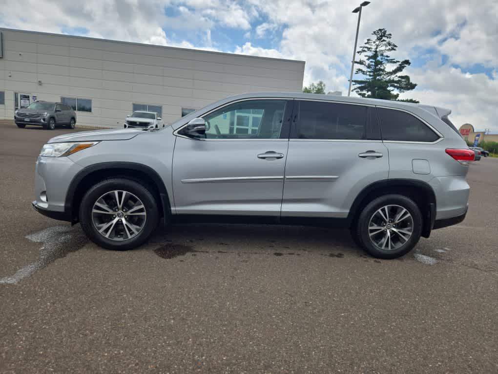 used 2019 Toyota Highlander car, priced at $25,499
