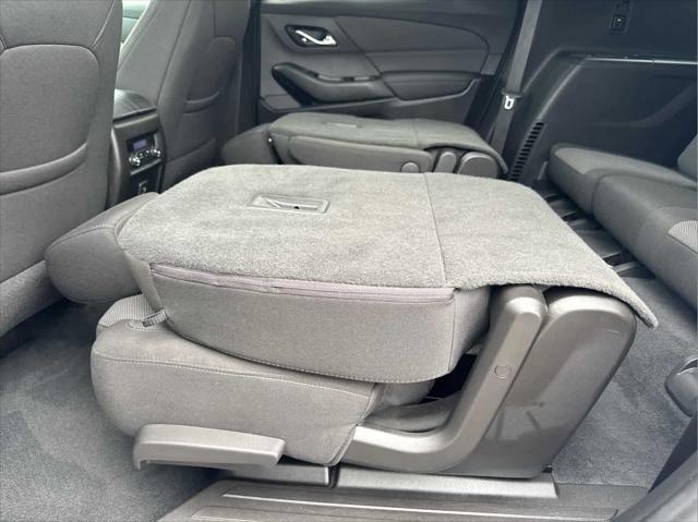 used 2023 Chevrolet Traverse car, priced at $33,999