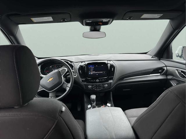 used 2023 Chevrolet Traverse car, priced at $33,999