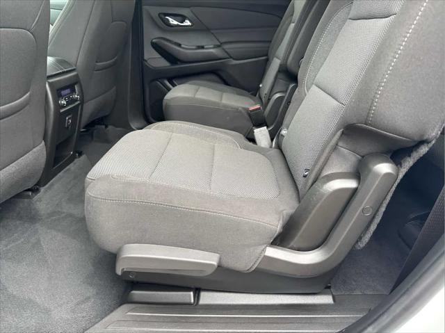 used 2023 Chevrolet Traverse car, priced at $33,999