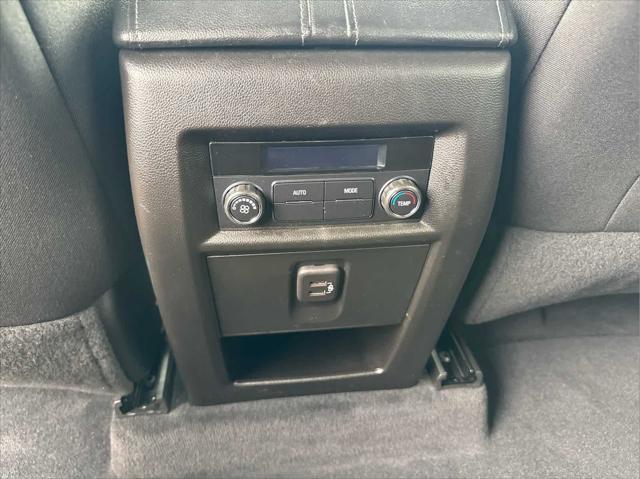 used 2023 Chevrolet Traverse car, priced at $33,999