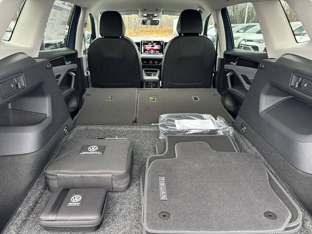 new 2026 Volkswagen Tiguan car, priced at $38,152
