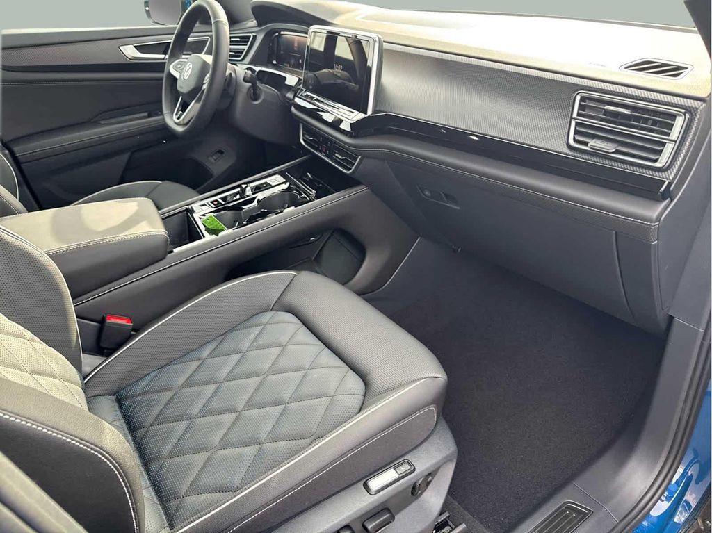 new 2025 Volkswagen Atlas Cross Sport car, priced at $53,319