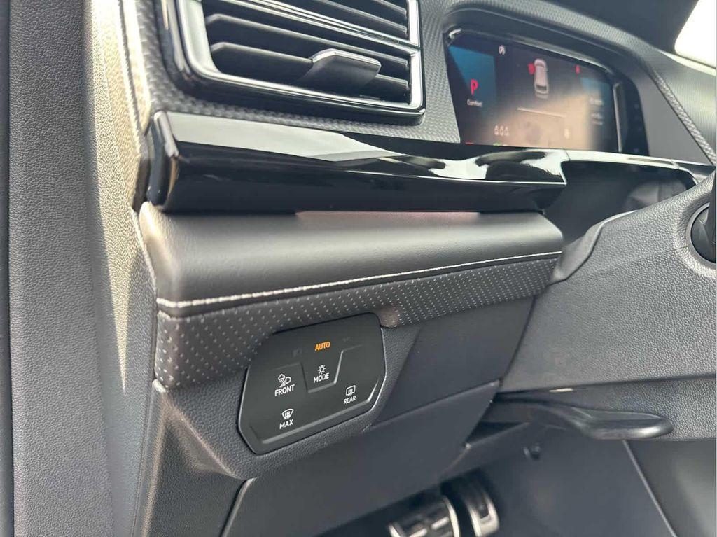 new 2025 Volkswagen Atlas Cross Sport car, priced at $53,319