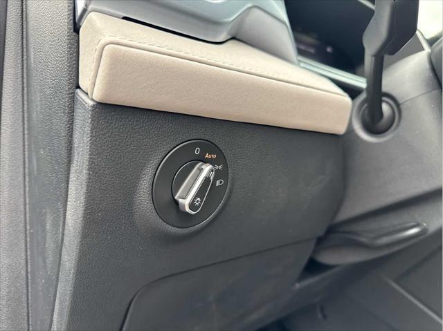 new 2025 Volkswagen Taos car, priced at $32,020