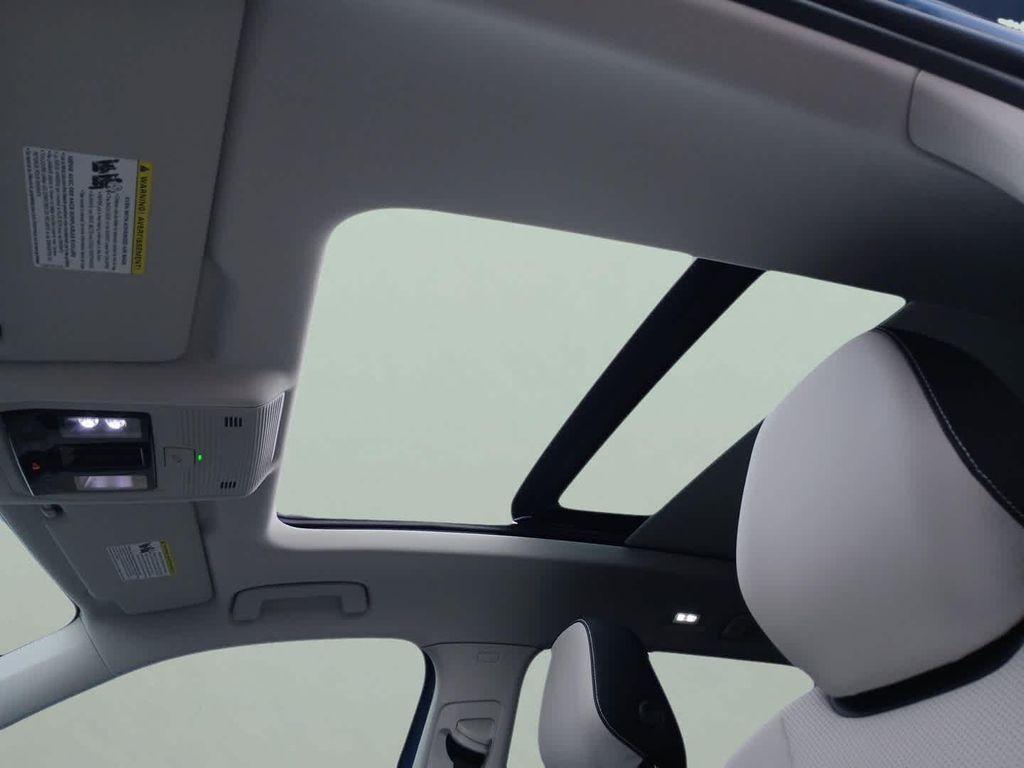 new 2025 Volkswagen Tiguan car, priced at $37,568