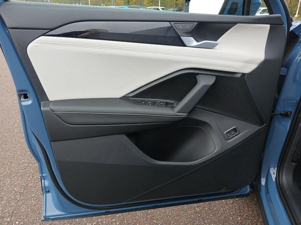 new 2025 Volkswagen Tiguan car, priced at $37,568