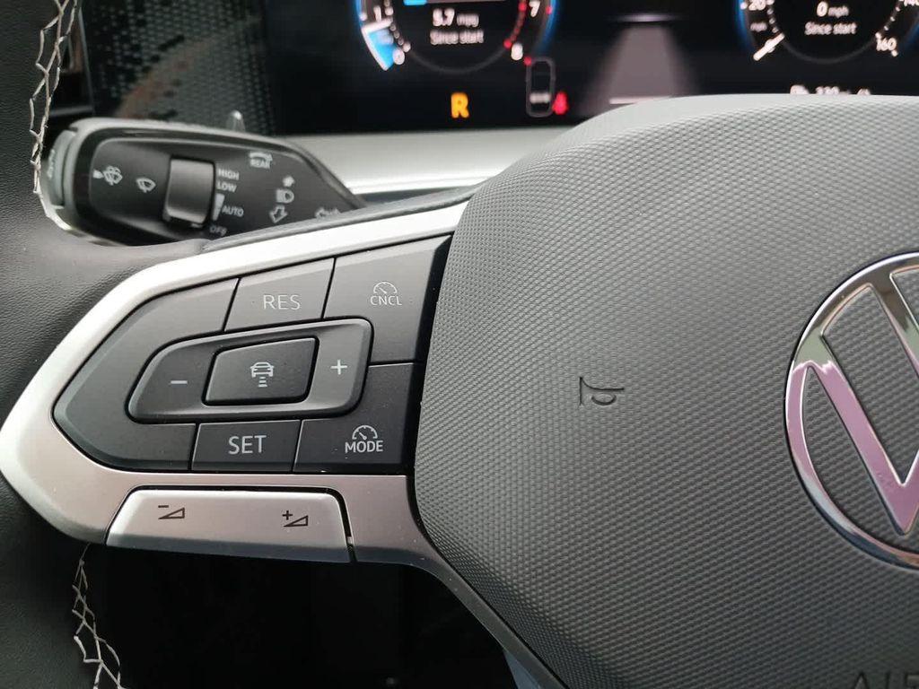 new 2025 Volkswagen Tiguan car, priced at $37,568