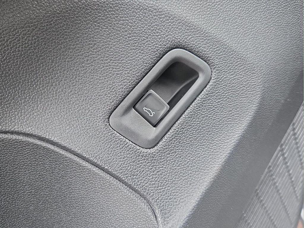 new 2026 Volkswagen Atlas car, priced at $58,454