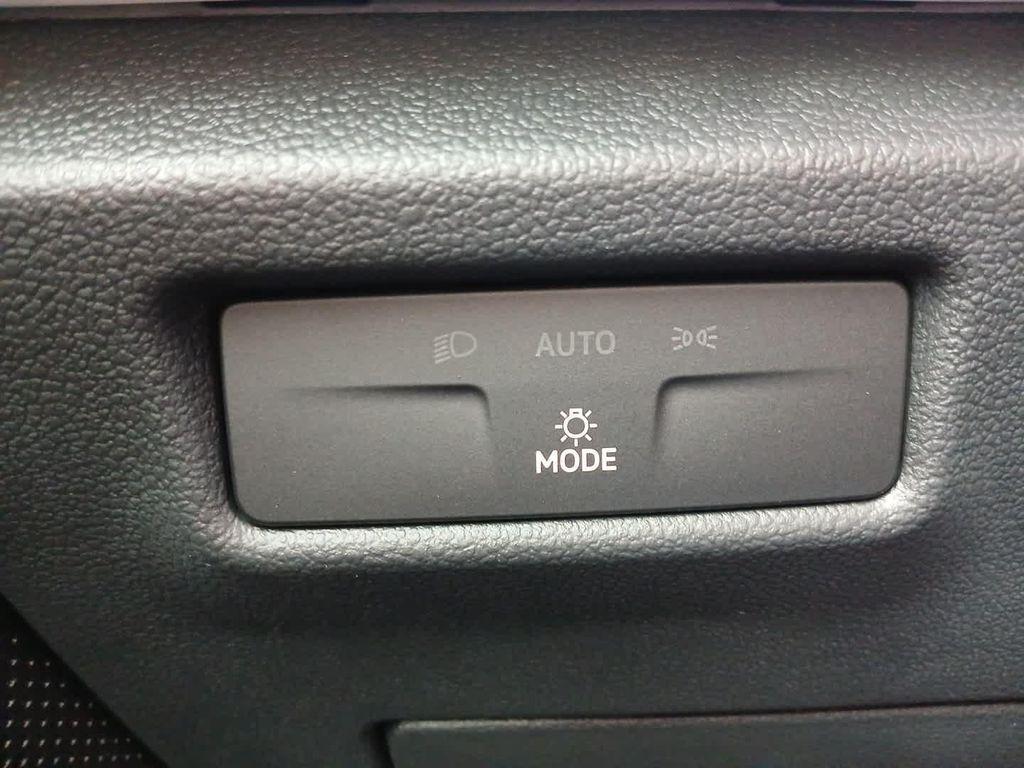 new 2025 Volkswagen Tiguan car, priced at $33,076