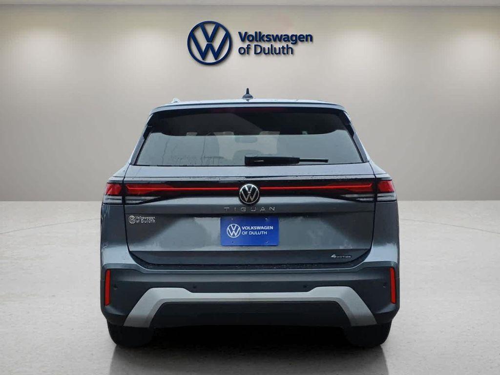 new 2025 Volkswagen Tiguan car, priced at $33,076