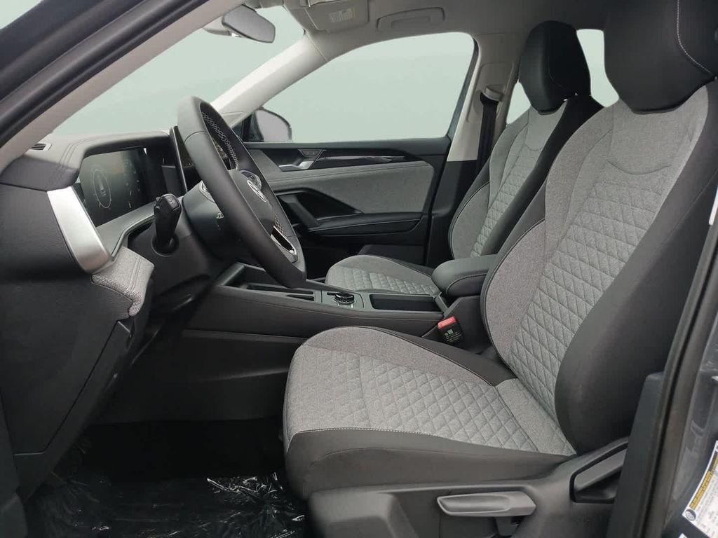 new 2025 Volkswagen Tiguan car, priced at $33,076