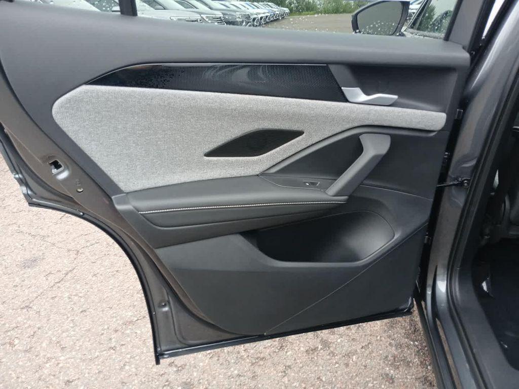 new 2025 Volkswagen Tiguan car, priced at $33,076