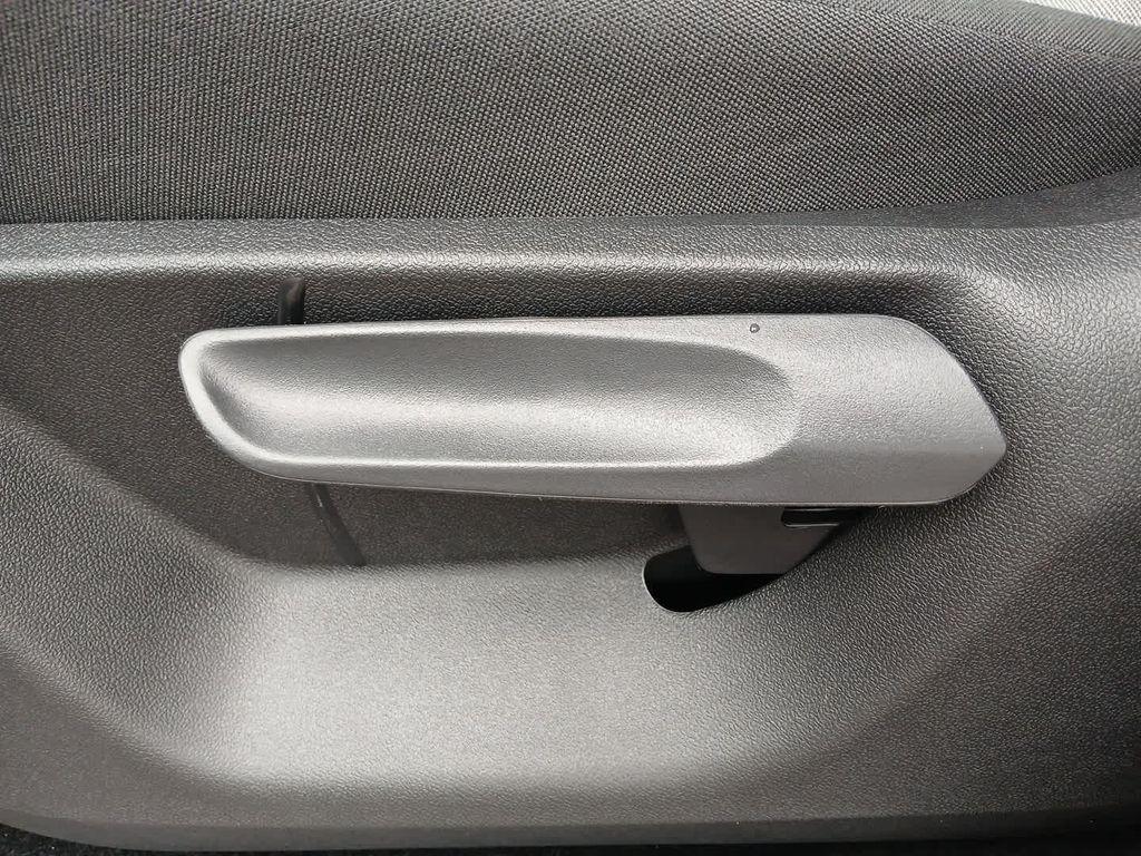 new 2025 Volkswagen Tiguan car, priced at $33,076