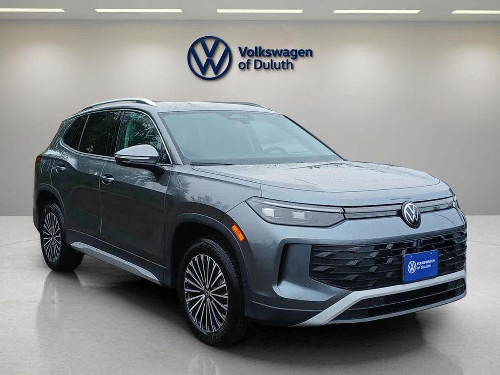 new 2025 Volkswagen Tiguan car, priced at $33,076
