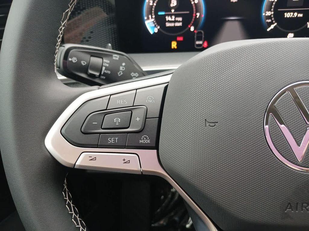 new 2025 Volkswagen Tiguan car, priced at $33,076