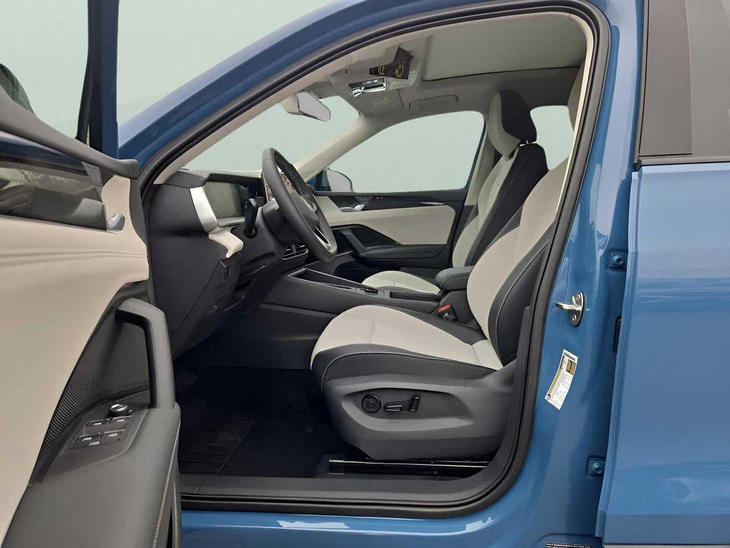 new 2025 Volkswagen Tiguan car, priced at $37,731