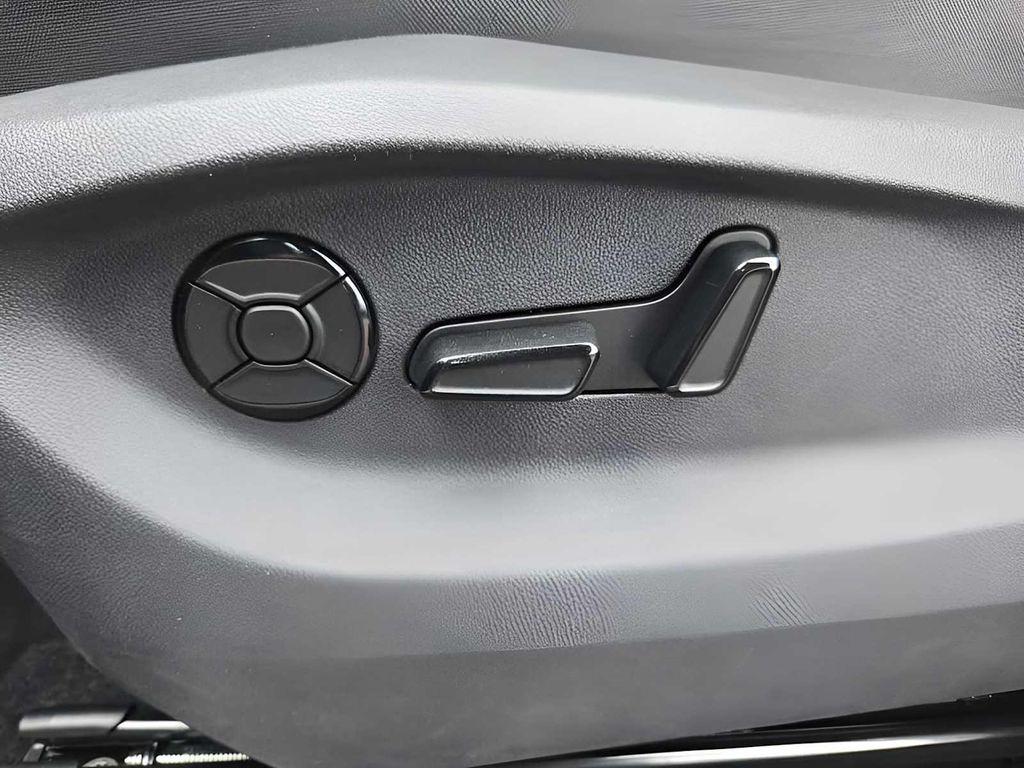 new 2025 Volkswagen Tiguan car, priced at $37,731