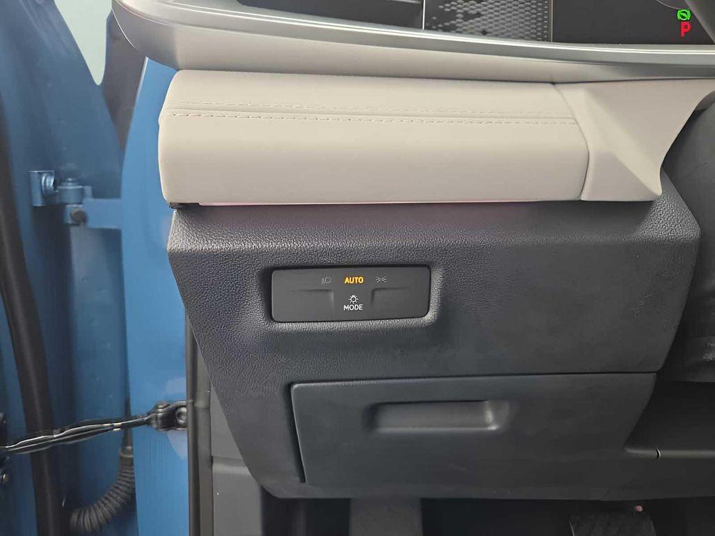 new 2025 Volkswagen Tiguan car, priced at $37,731