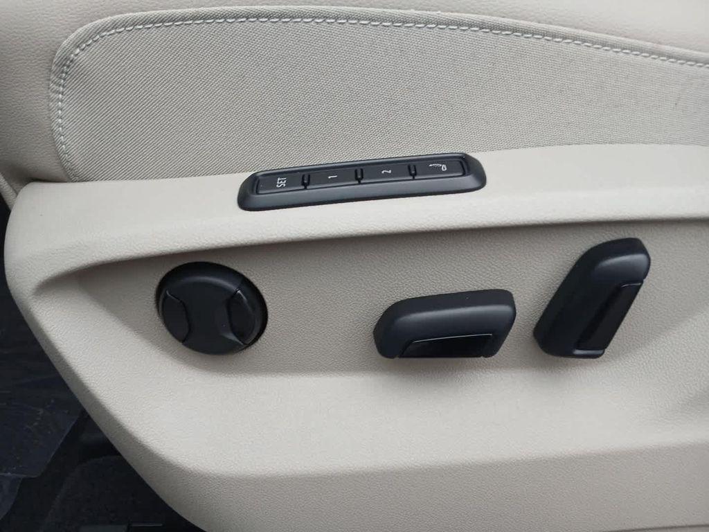 new 2026 Volkswagen Atlas car, priced at $56,648