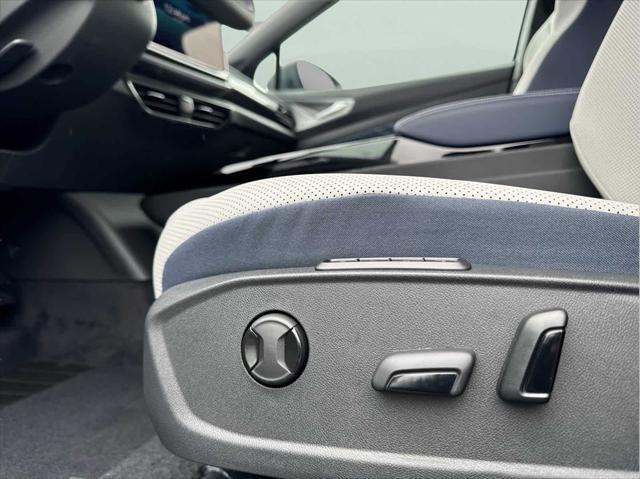 new 2025 Volkswagen ID.4 car, priced at $56,776